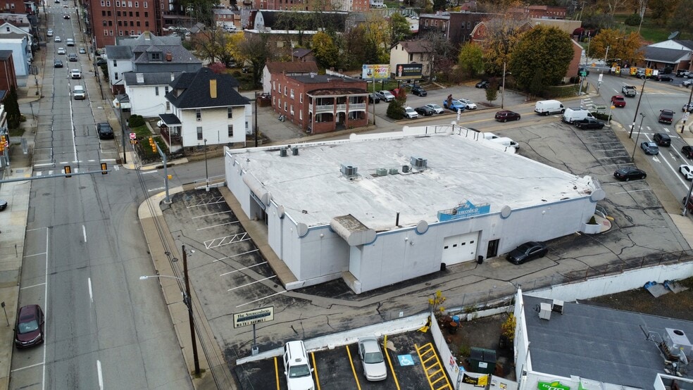 201 E Pittsburgh St, Greensburg, PA à vendre - Photo du bâtiment - Image 3 de 17