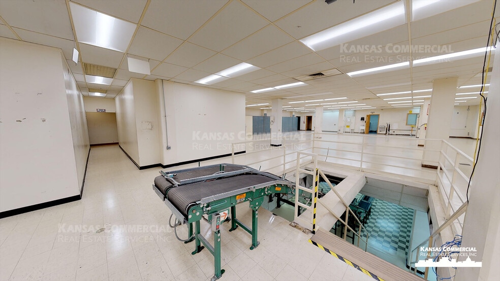 400 SE Quincy St, Topeka, KS for lease - Interior Photo - Image 3 of 16