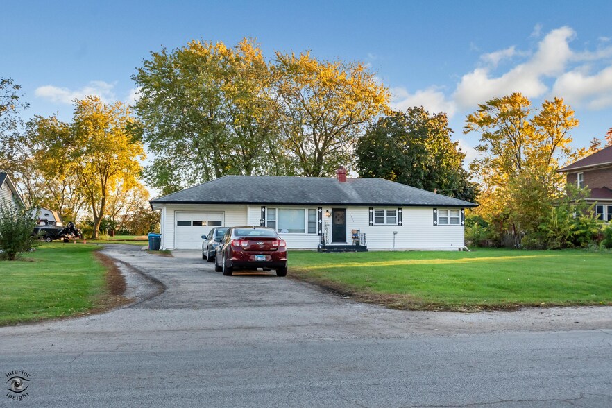 1204 Jericho Rd, Aurora, IL for sale - Primary Photo - Image 1 of 1
