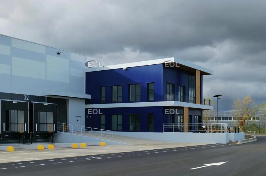 Industrial in Colombier-Saugnieu for sale - Building Photo - Image 3 of 9