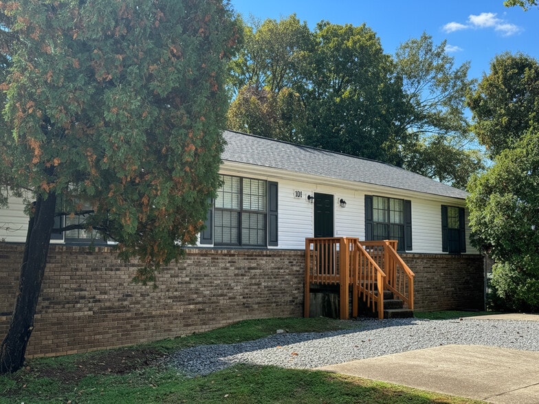 101 Bennett Dr, Clarksville, TN for sale - Primary Photo - Image 1 of 1