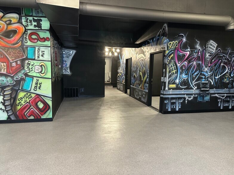 1101 W Wisconsin Ave, Appleton, WI à vendre - Photo intérieure - Image 2 de 15