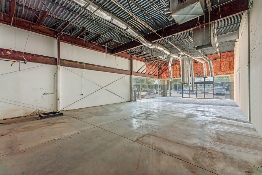 1714 Precinct Line Rd, Hurst, TX for lease - Building Photo - Image 3 of 11