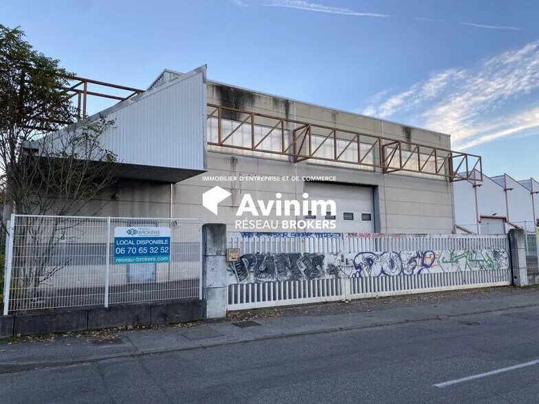 Flex dans SAINT-MARTIN-D'HERES à louer - Photo du bâtiment - Image 2 de 10