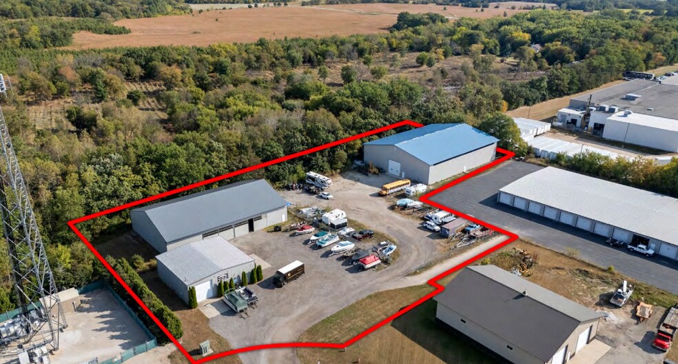 542 Anton Ct, Eagle, WI for sale - Primary Photo - Image 1 of 3