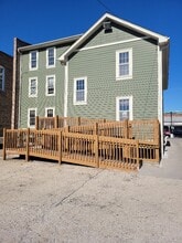 122 W Liberty Dr, Wheaton, IL for lease Building Photo- Image 2 of 7