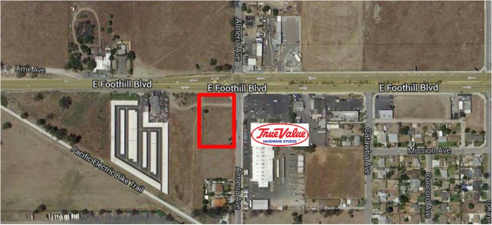 15797 Foothill Blvd, Fontana, CA à vendre - Aérien - Image 3 de 5