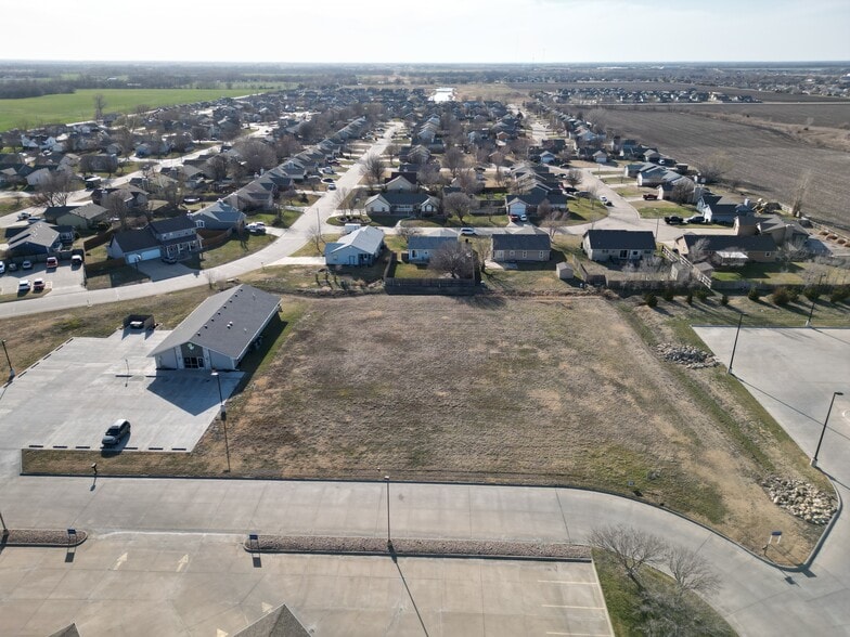 00000 Sutton dr, Newton, KS for sale - Building Photo - Image 2 of 6