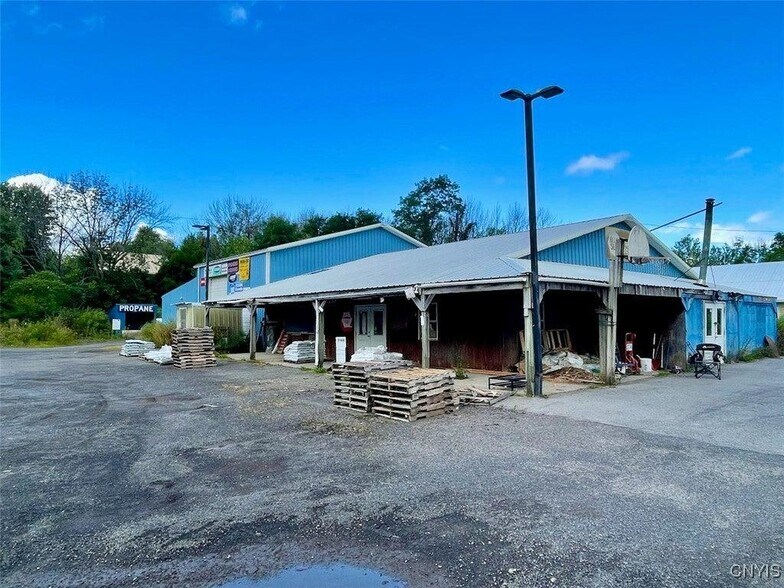 5680 State Route 104, Oswego, NY à vendre - Photo du bâtiment - Image 3 de 26