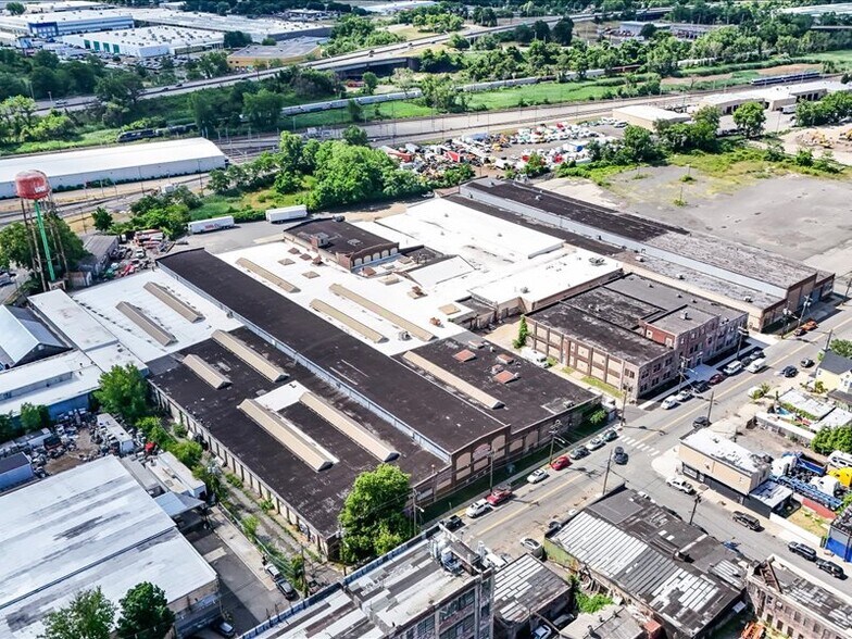 150 Pacific Ave, Jersey City, NJ à louer - Photo du bâtiment - Image 2 de 12