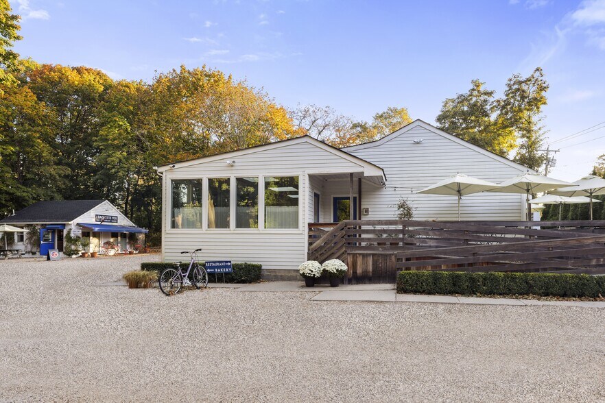 1970 Montauk Hwy, Bridgehampton, NY à vendre - Photo principale - Image 1 de 35