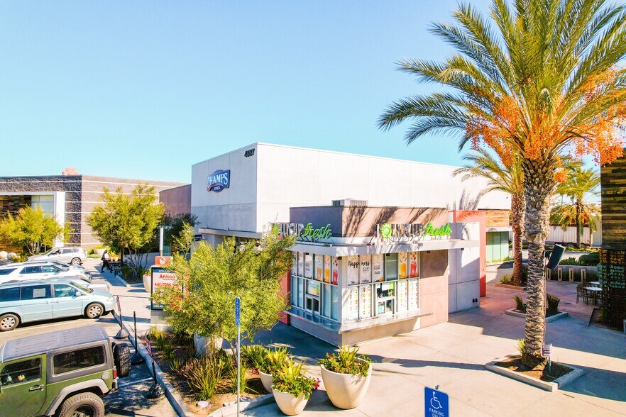 4601-4861 Firestone Blvd, South Gate, CA à louer - Photo du bâtiment - Image 2 de 14