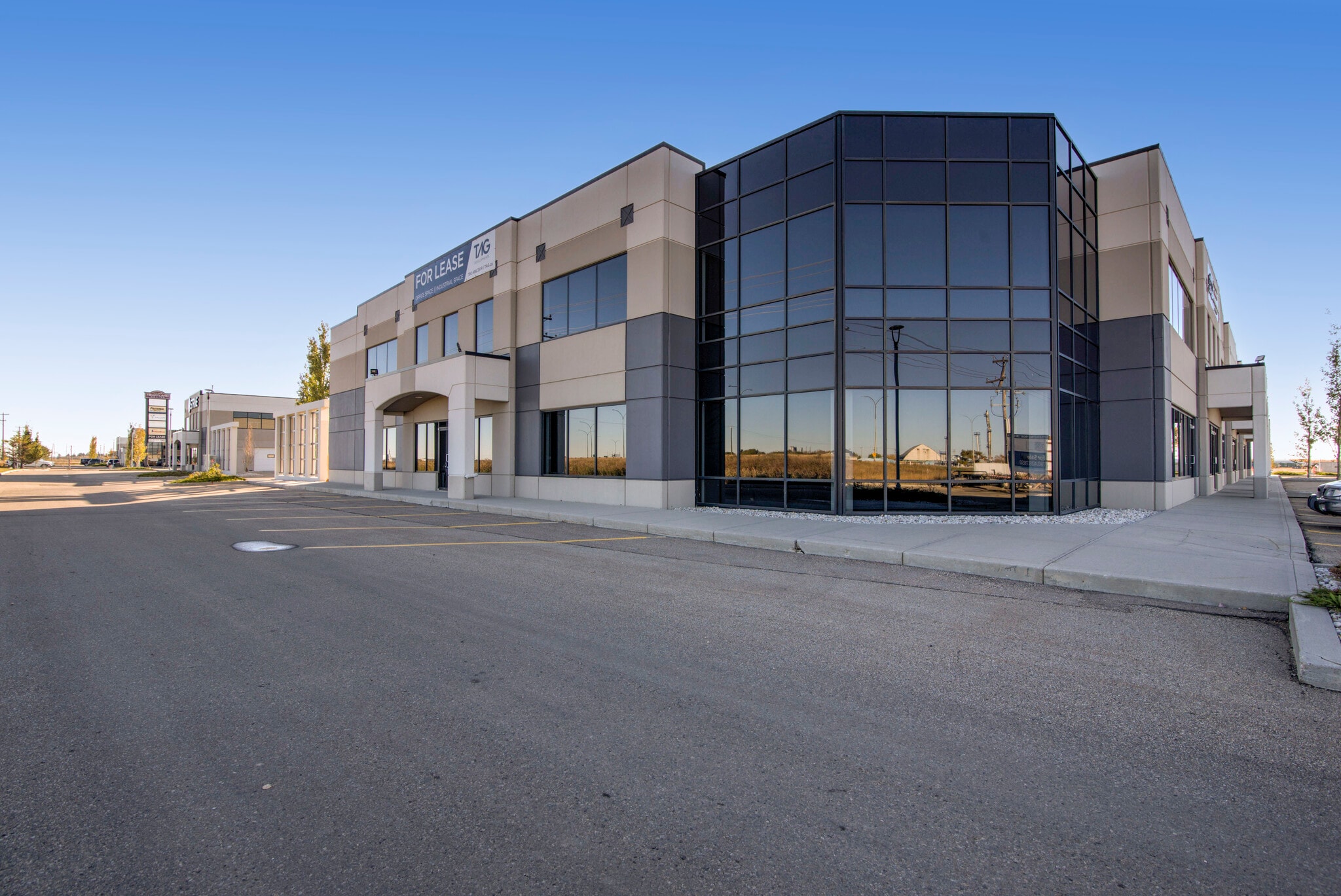 11870 88th Ave, Fort Saskatchewan, AB à louer Photo principale- Image 1 de 14