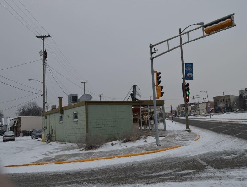 104 E Wisconsin St, Portage, WI for lease Primary Photo- Image 1 of 10