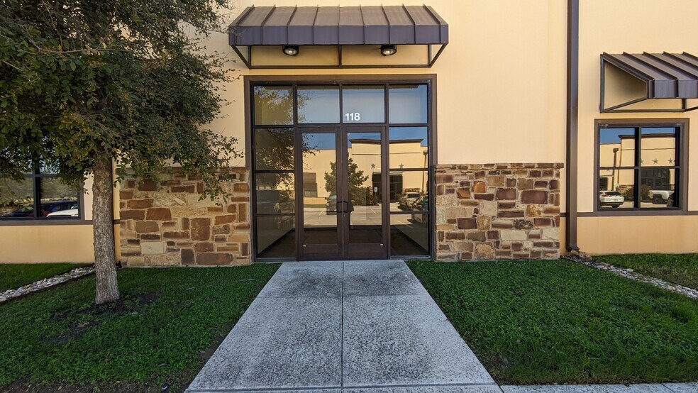 285 SE Inner Loop, Georgetown, TX à louer - Photo du bâtiment - Image 3 de 25