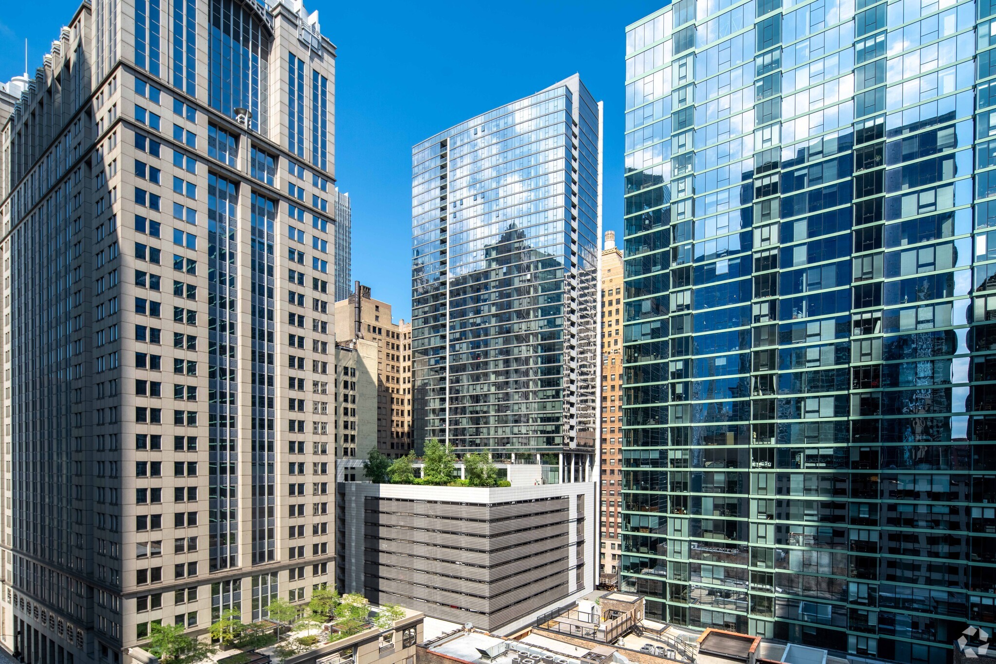 210 N Wells St, Chicago, IL à louer Photo du bâtiment- Image 1 de 44