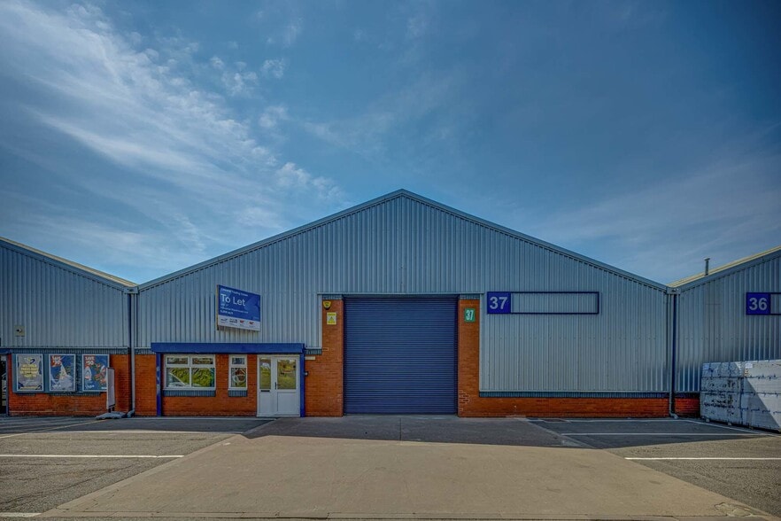 Station Rd, Birmingham for lease - Primary Photo - Image 1 of 31