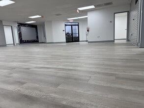 8880 NW 20th St, Doral, FL for lease Interior Photo- Image 1 of 8