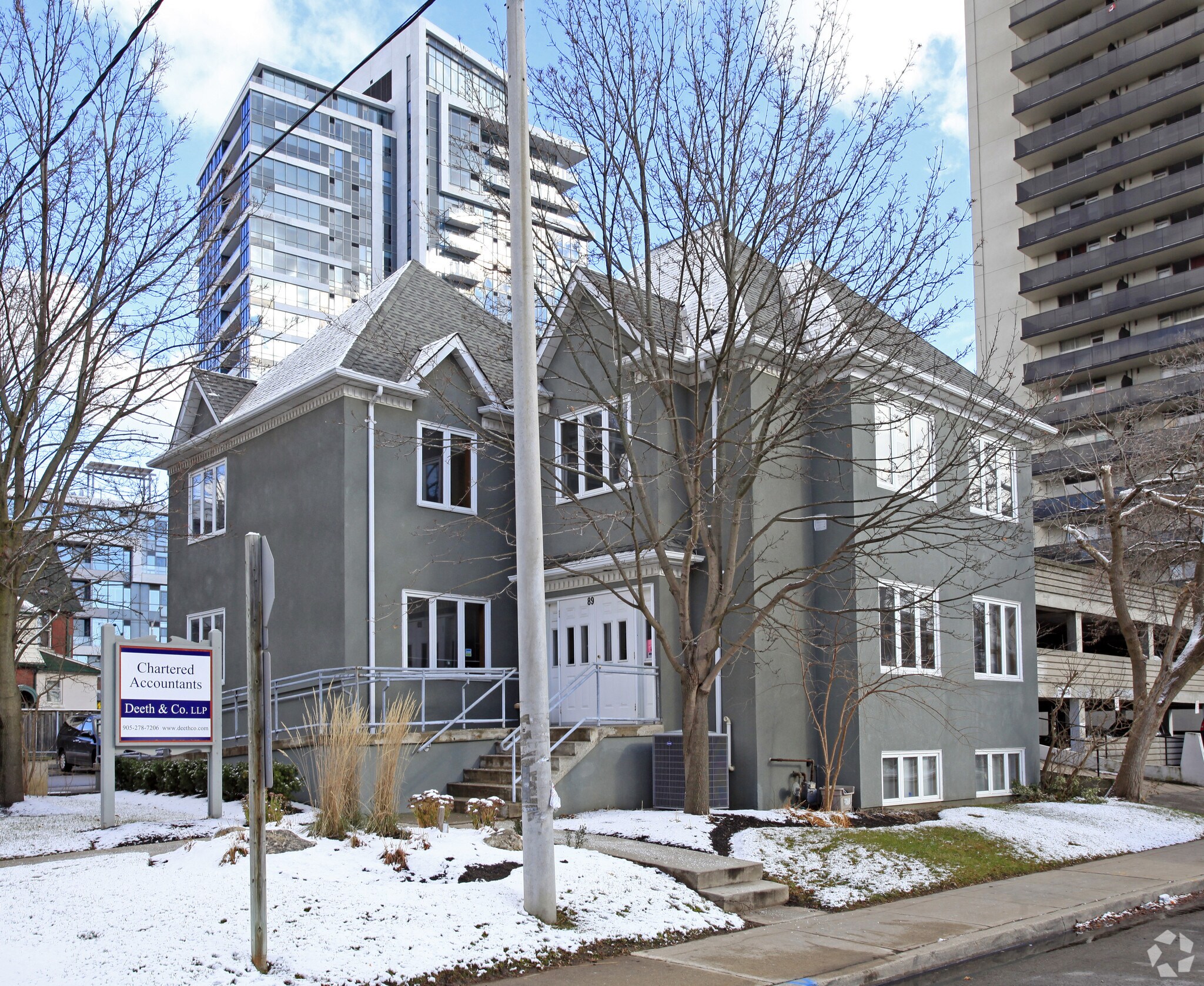 89 High St E, Mississauga, ON à vendre Photo principale- Image 1 de 1