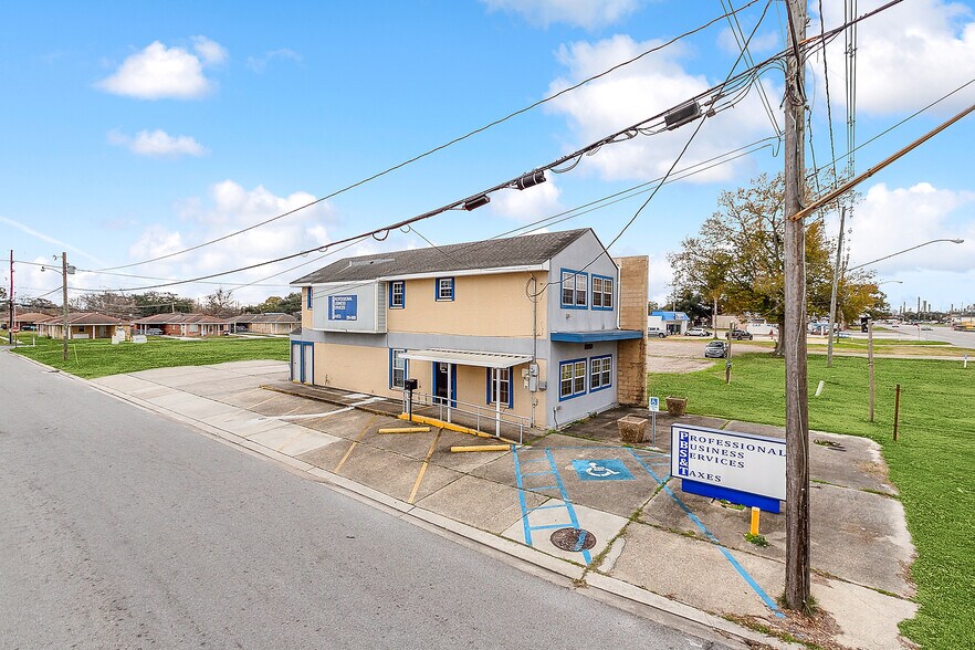 3025-3027 Paris Rd, Chalmette, LA à vendre - Photo du bâtiment - Image 1 de 13