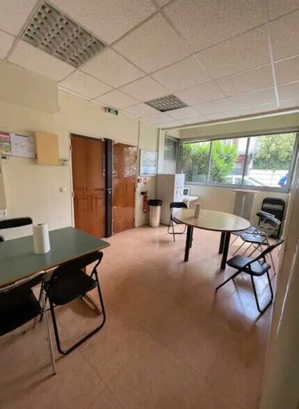Bureau dans Gentilly à vendre - Photo du bâtiment - Image 3 de 14