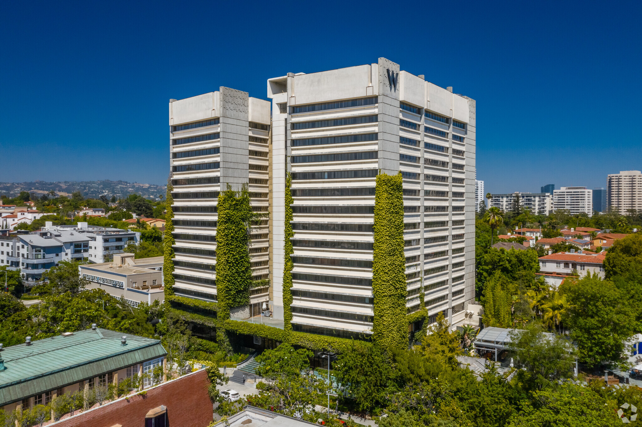 930 Hilgard Ave, Los Angeles, CA à louer Photo du bâtiment- Image 1 de 10