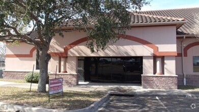 2224 Camelot Dr, Harlingen, TX for lease Building Photo- Image 1 of 9
