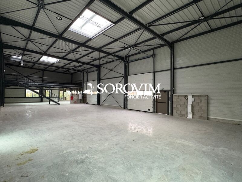 60 Chemin De La Petite Gare, Jons for lease Building Photo- Image 1 of 9