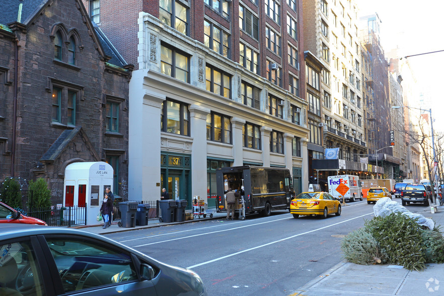 37 W 20th St, New York, NY for lease - Building Photo - Image 1 of 5