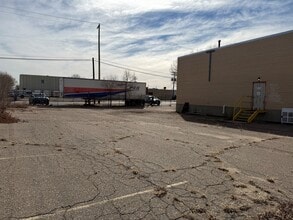 6035 E 38th Ave, Denver, CO à louer Photo intérieure- Image 2 de 9