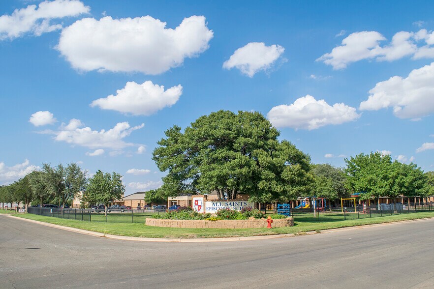 3300 103rd St, Lubbock, TX à vendre - Photo du bâtiment - Image 3 de 5