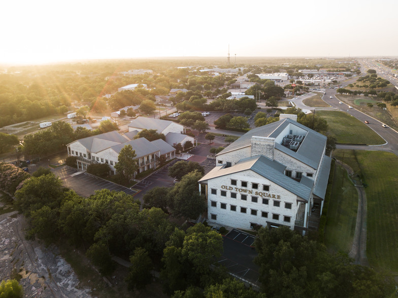 1 Chisholm Trail Rd, Round Rock, TX à vendre - Photo du bâtiment - Image 1 de 1