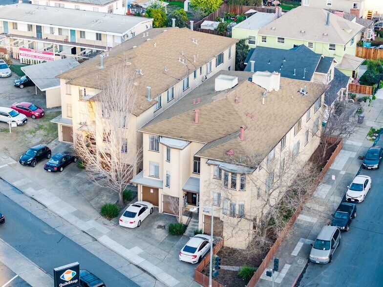 3% Loan Rate!!! Reduced $851K - 7% CAP portefeuille de 2 propriétés à vendre sur LoopNet.ca - Photo du bâtiment - Image 3 de 12