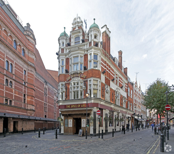 7 Moor St, London for lease - Primary Photo - Image 1 of 5