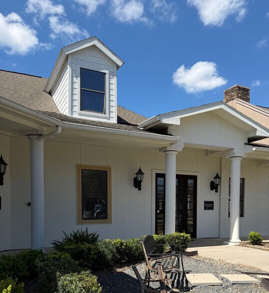 308 W Parkwood Ave, Friendswood, TX à vendre - Photo du bâtiment - Image 3 de 5