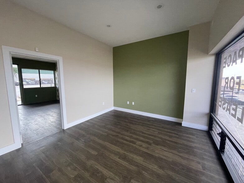 74-5035 Queen Kaahumanu Hwy, Kailua Kona, HI for lease - Interior Photo - Image 2 of 10