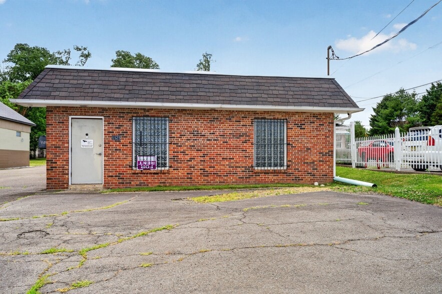 1525 Parkway Ave, Trenton, NJ for lease - Building Photo - Image 2 of 31
