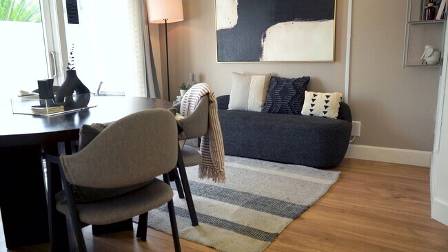 Plus de détails pour 13691 Red Hill Ave, Tustin, CA - Bureau à vendre