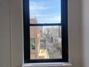 80 8th Ave, New York, NY à louer Photo intérieure- Image 1 de 8