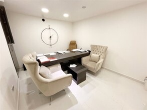 23 High St, Southend On Sea for lease Interior Photo- Image 2 of 5