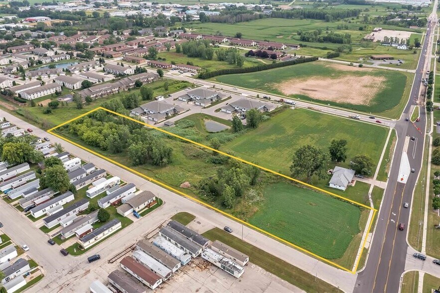 1373 Bellevue St, Green Bay, WI à vendre - Photo du bâtiment - Image 2 de 3