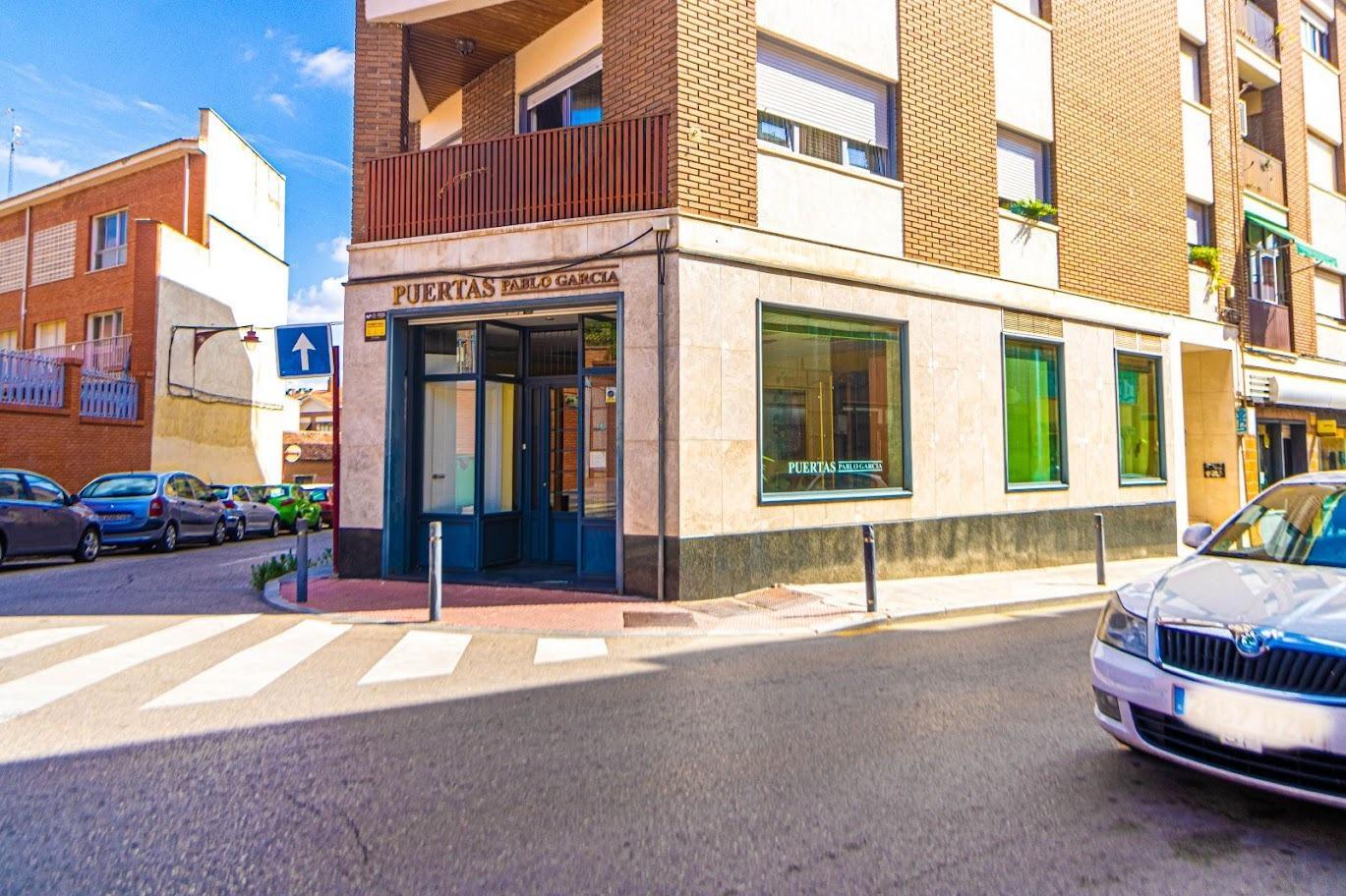 Retail in Guadalajara, Guadalajara for lease Building Photo- Image 1 of 3