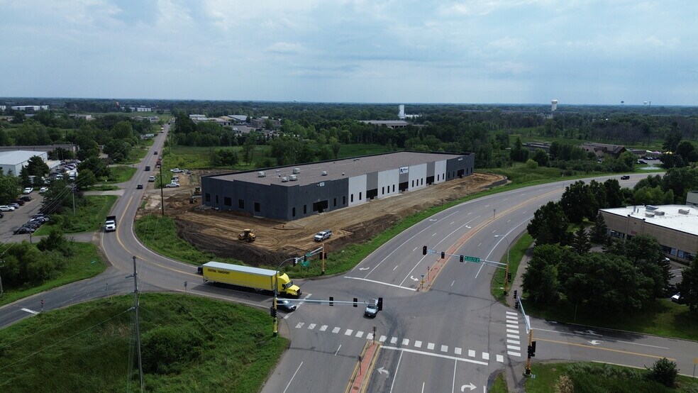 3100 101st Ave NE, Blaine, MN for lease - Building Photo - Image 1 of 6