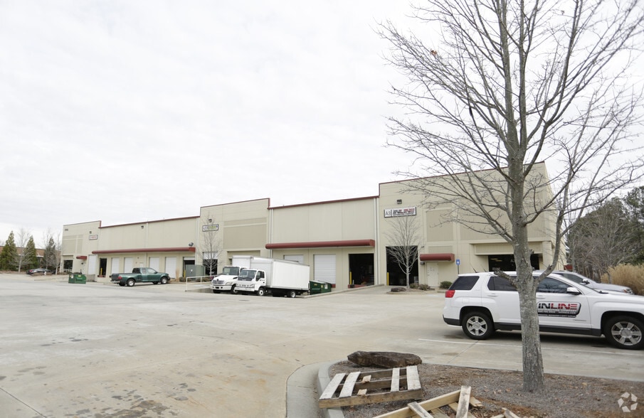 1741 Wilwat Dr, Norcross, GA for lease - Primary Photo - Image 1 of 3