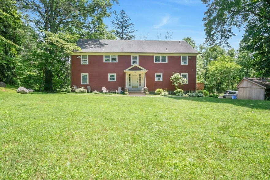 858 Pleasantville Rd, Briarcliff Manor Village, NY à vendre - Photo du bâtiment - Image 2 de 9