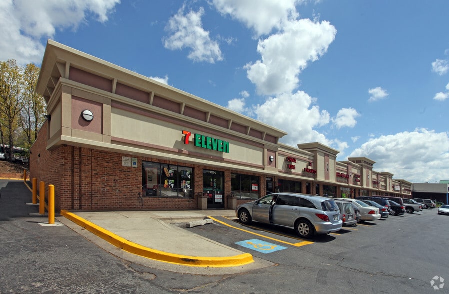 8035 Snouffer School Rd, Gaithersburg, MD for lease - Building Photo - Image 2 of 3