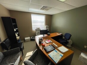 4580 Scott Trl, Eagan, MN for lease Building Photo- Image 2 of 4