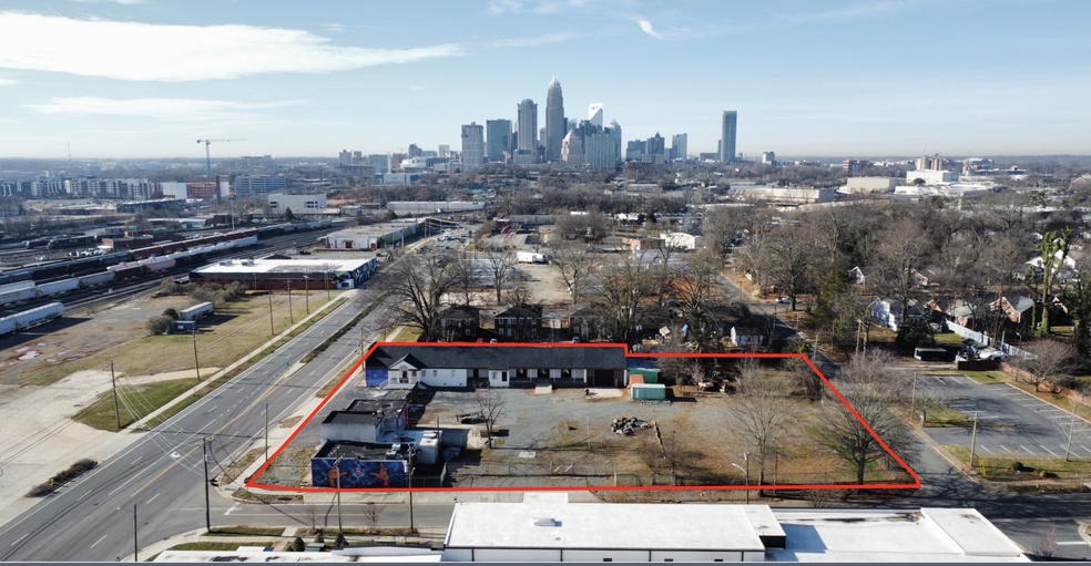 1725 N Tryon St N, Charlotte, NC for sale - Building Photo - Image 1 of 1