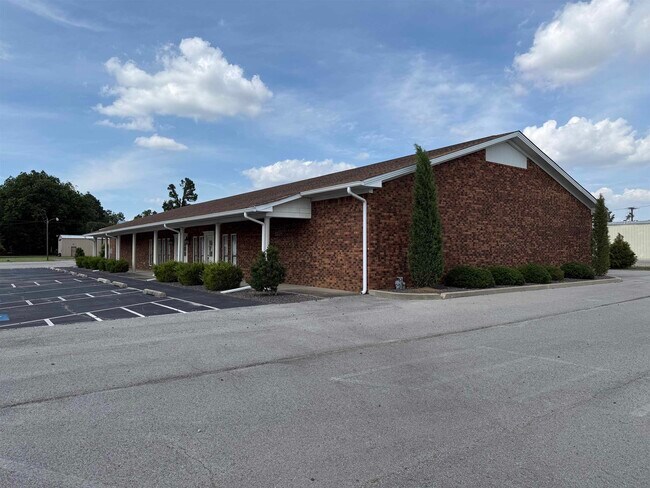 Plus de détails pour 830 S Terminal Ave, Piggott, AR - Bureau à vendre