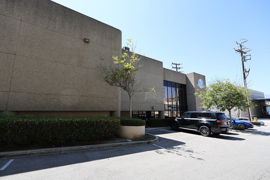4520 Electronics Pl, Los Angeles, CA for lease - Building Photo - Image 3 of 12